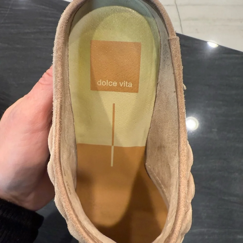 Dolce Vita suede mule. Size 7.5. - Picture 4 of 7